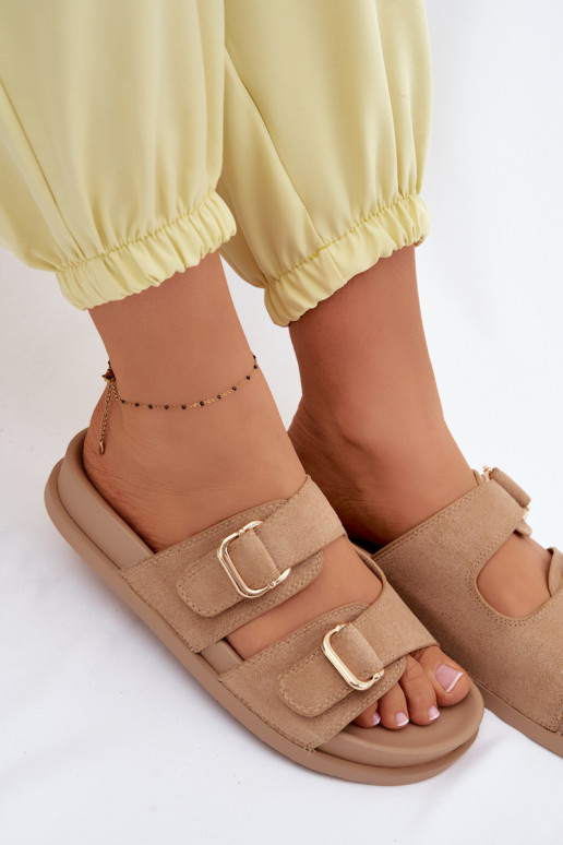 Chaussons couleur sable avec boucles dorées Pelorin