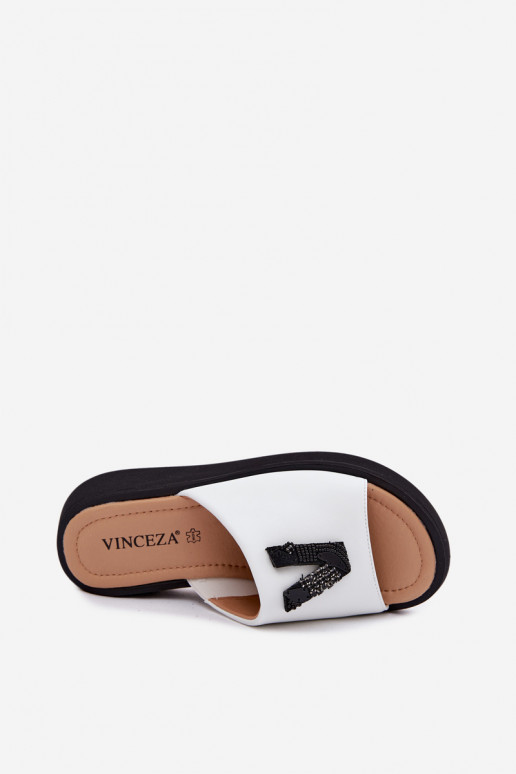 Chaussons en cuir pour femmes avec tige en V sur plateforme Vinceza 66950, couleur blanche