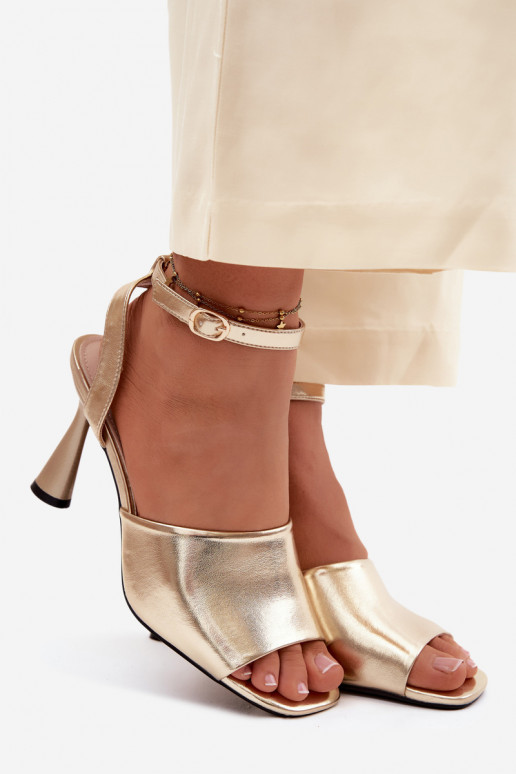 Sandales pour femmes avec des talons Vinceza 62297 couleur dorée