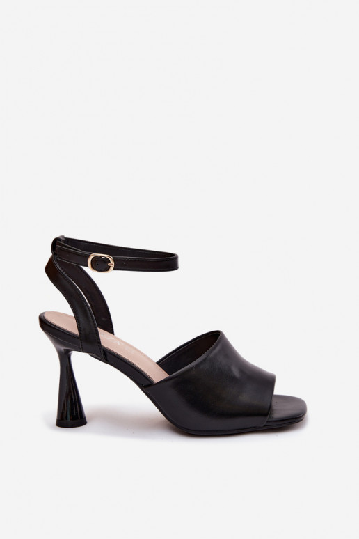 Sandales pour femmes avec des talons Vinceza 62297 couleur noire