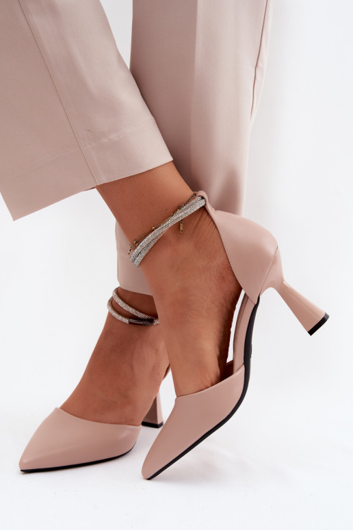 Chaussures beiges avec petit talon et lanières brillantes Vinceza 62283