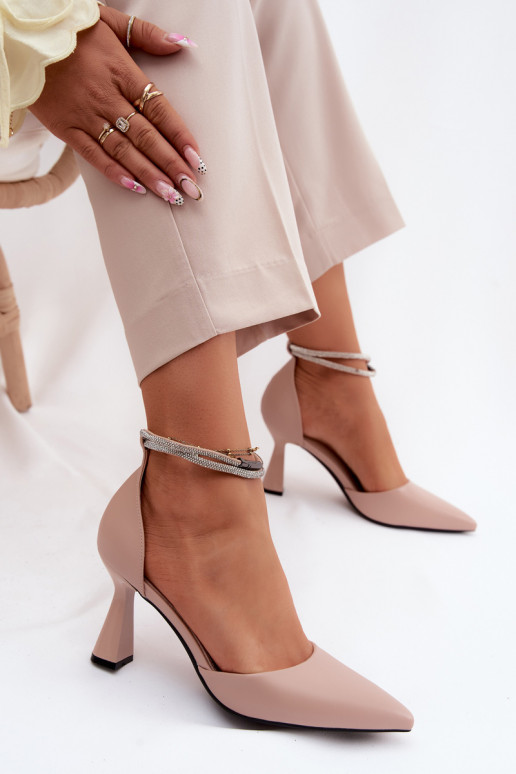Chaussures beiges avec petit talon et lanières brillantes Vinceza 62283