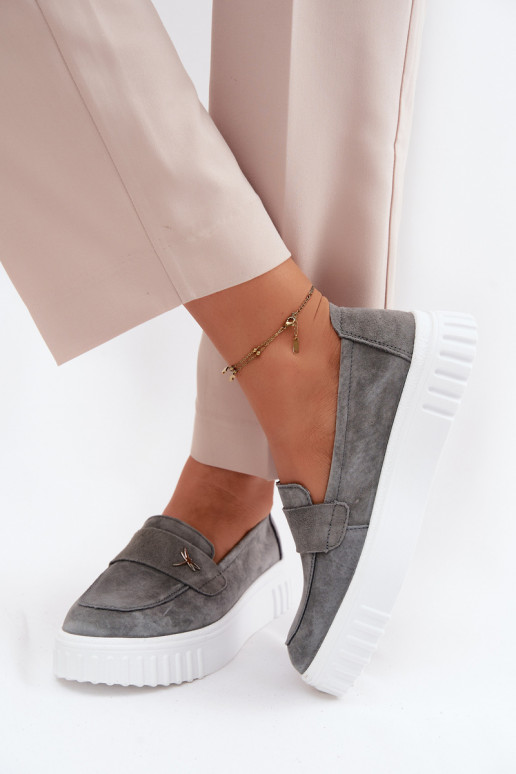 Peau en daim chaussures Féminin avec une plateforme Un modèle convaincant Vinceza 93218 couleur grise