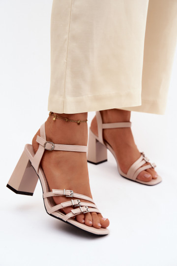 Sandales beiges pour femmes avec petits talons et lanières Vinceza 62310