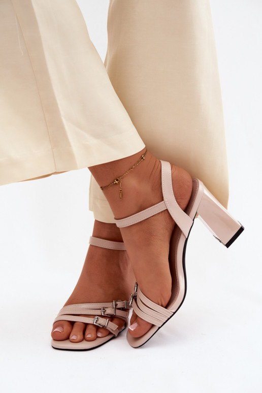 Sandales pour femmes avec des talons Enregistrer avec des bandes Vinceza 62310 beige