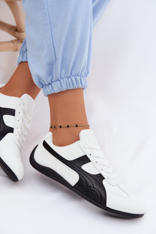 Chaussures blanches de style sneaker pour femmes Tai