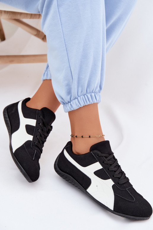 Chaussures modèle baskets Féminin couleur noire Il fautple