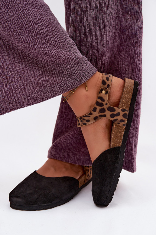 Sandales en cuir suédé pour femmes avec orteils fermés en noir