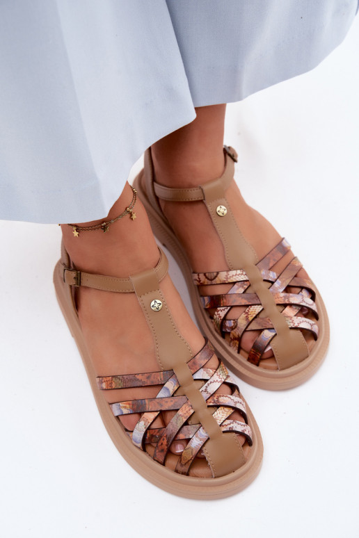 Sandales plates en cuir pour femmes avec brides couleur sable