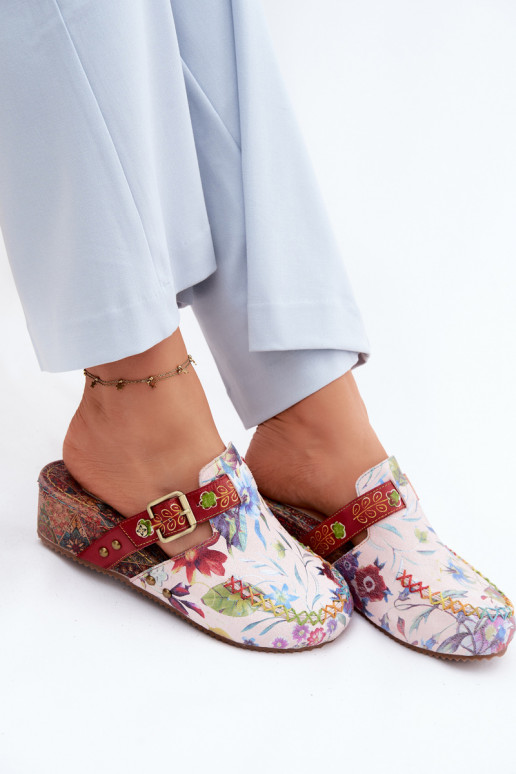 Chaussons en cuir pour femmes avec plateforme et fleurs de différentes couleurs