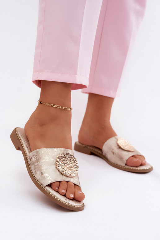 Chaussons pour femmes avec détails décoratifs et talons larges KV61-6034 doré