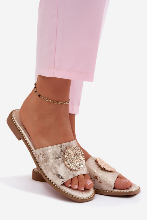 Chaussons pour femmes avec détails décoratifs et talons larges KV61-6034 doré