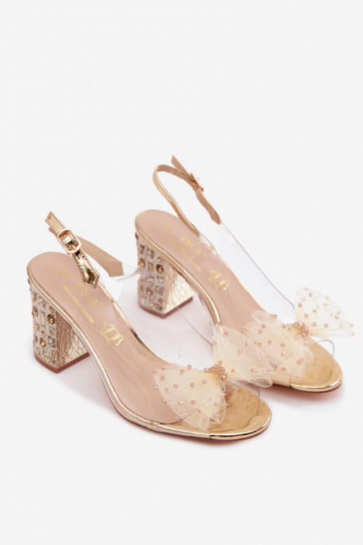 des sandales avec des talons aux yeux brillants SiateczkoÀa avec des rubans D&A MR61-9010 couleur dorée