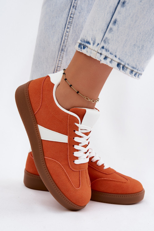 Chaussures modèle baskets FémininImitacji en daimu couleur orange Calira