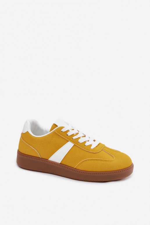 Chaussures modèle baskets FémininImitacji en daimu couleur jaune Calira