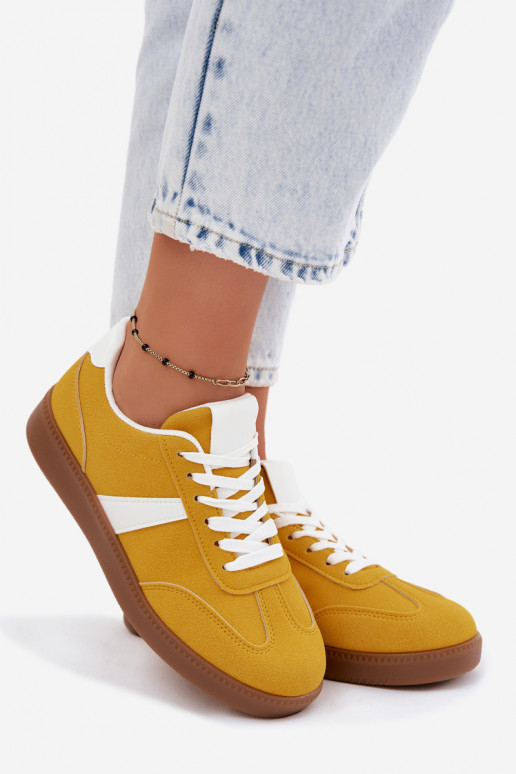 Chaussures modèle baskets FémininImitacji en daimu couleur jaune Calira