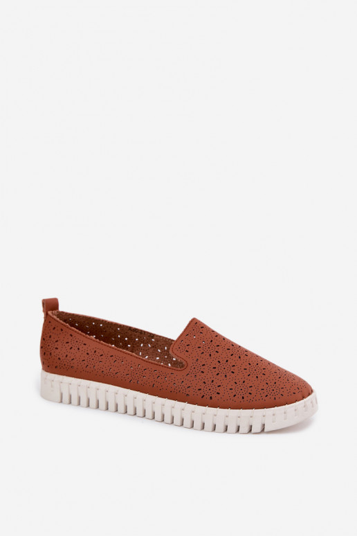 Chaussures à enfiler perforées brunes Salty