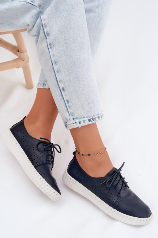 Chaussures perforées bleu marine avec lacets Pearla