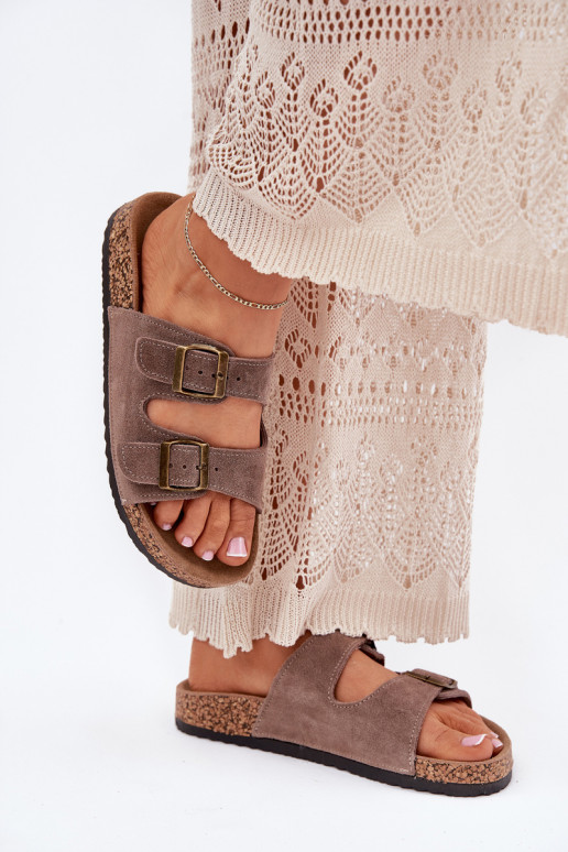 Chaussons en daim couleur sable sur semelle en liège avec boucles Tavira