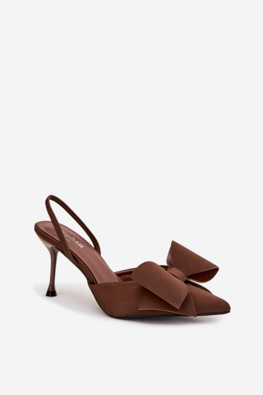 Chaussures à talons hauts marron avec talon ouvert et nœud Eklevia