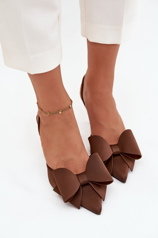 Chaussures à talons hauts marron avec talon ouvert et nœud Eklevia