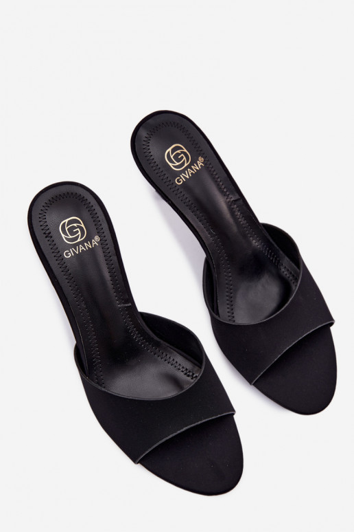 Pantoufles pour femmes avec des talons fins  couleur noire Selmira