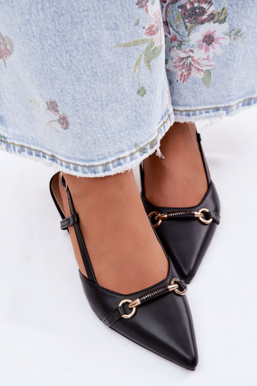 Sandales pour femmes avec des talons Ze Szpiczastymi Noskami couleur noire Felessa