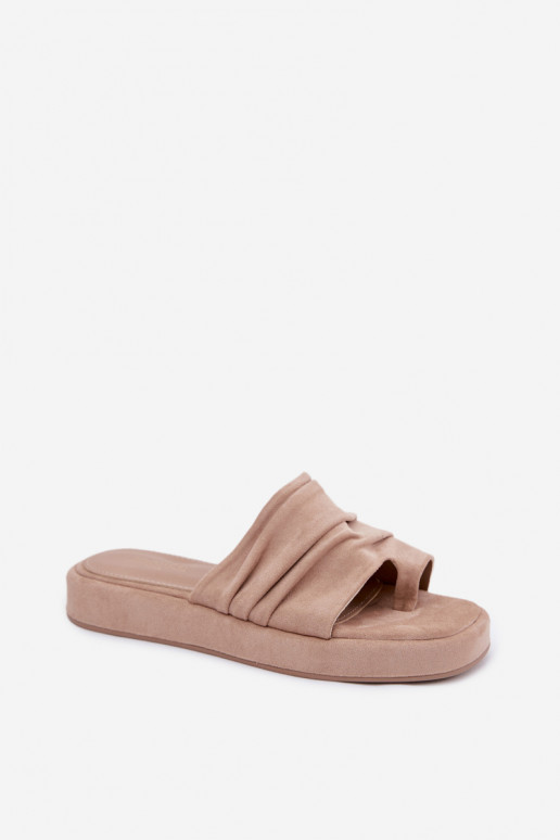 Chaussons pour femmes couleur sable avec volants Gelmira