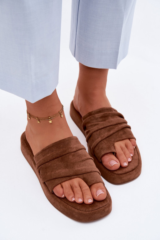Chaussons pour femmes bruns avec volants Gelmira