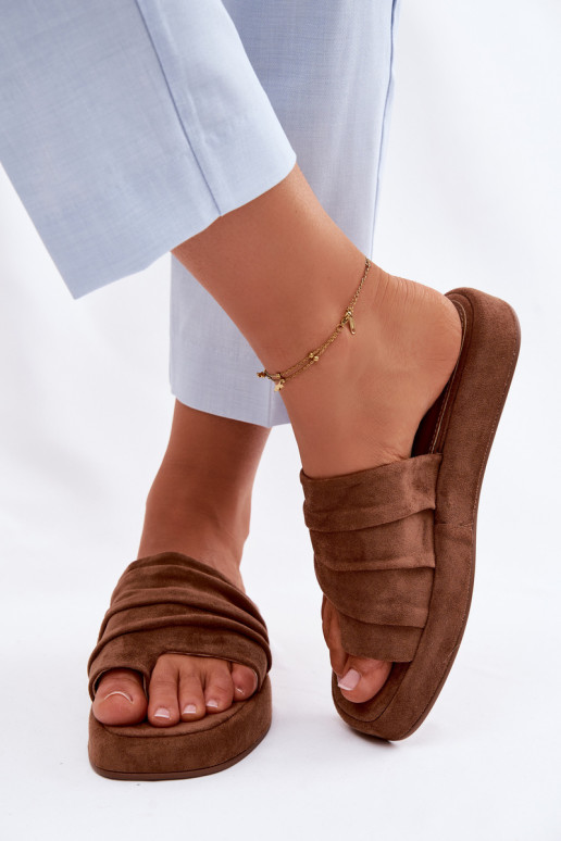 Chaussons pour femmes bruns avec volants Gelmira
