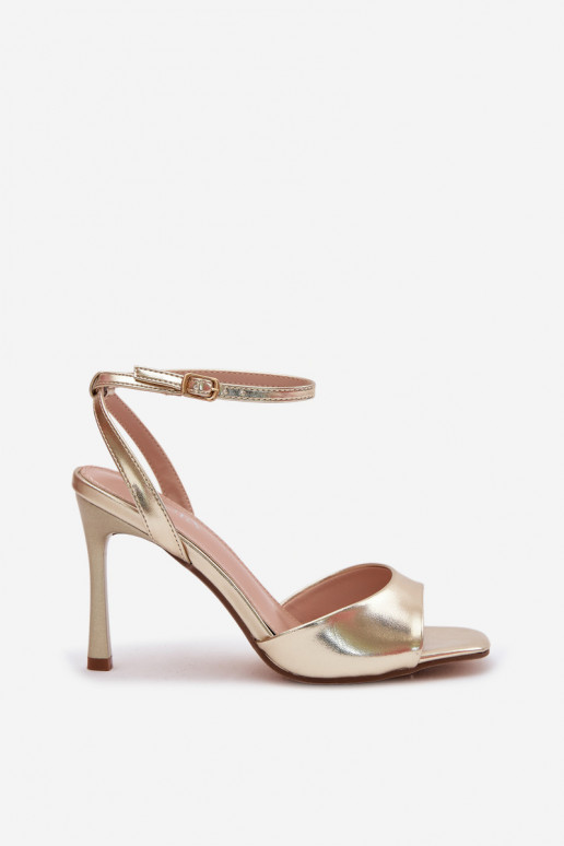 Sandales dorées pour femmes avec talons fins en simili cuir Olissey