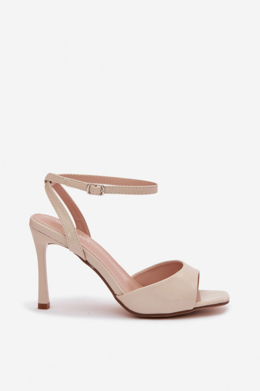 Sandales couleur sable pour femmes avec talons fins en simili cuir Olissey