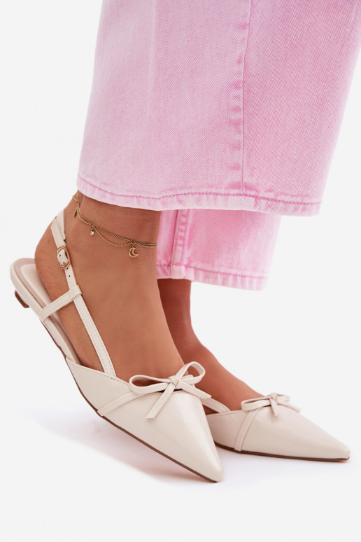 Sandales ivoire pour femmes en simili cuir sur un petit talon Jelmera