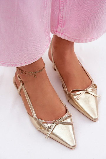 Sandales dorées pour femmes en simili cuir sur un petit talon Jelmera