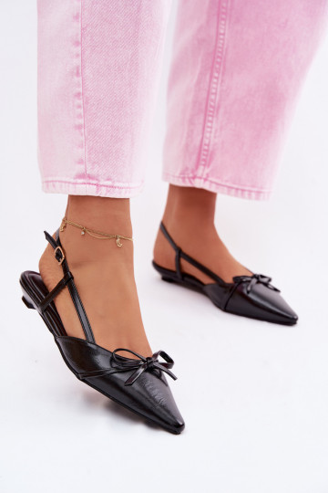 Sandales noires pour femmes en simili cuir sur un petit talon Jelmera