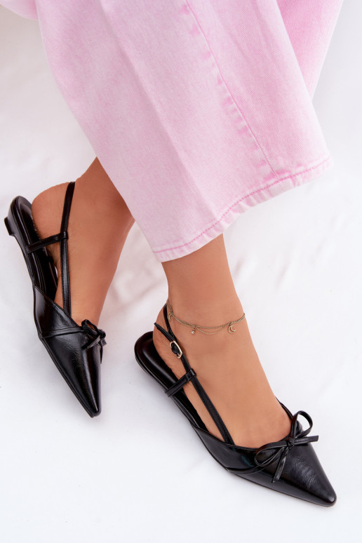 Sandales noires pour femmes en simili cuir sur un petit talon Jelmera