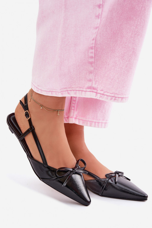 Sandales noires pour femmes en simili cuir sur un petit talon Jelmera