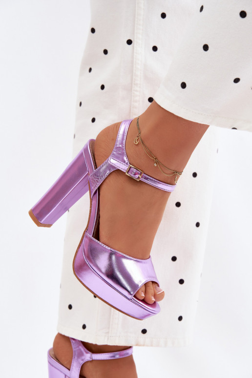 Sandales pour femmes Sur des talons hauts Enregistrer Couleur violette Nelissey