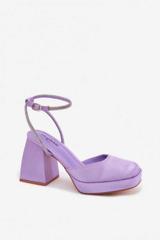 Sandales pour femmes Sur des talons massifs Typu Słupek Pasek avec des yeux qui clignotent Couleur violette Seraphina