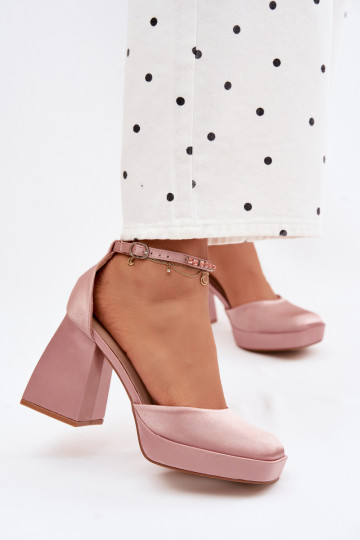 Sandales champagne à talons et finition satinée Calistae 2