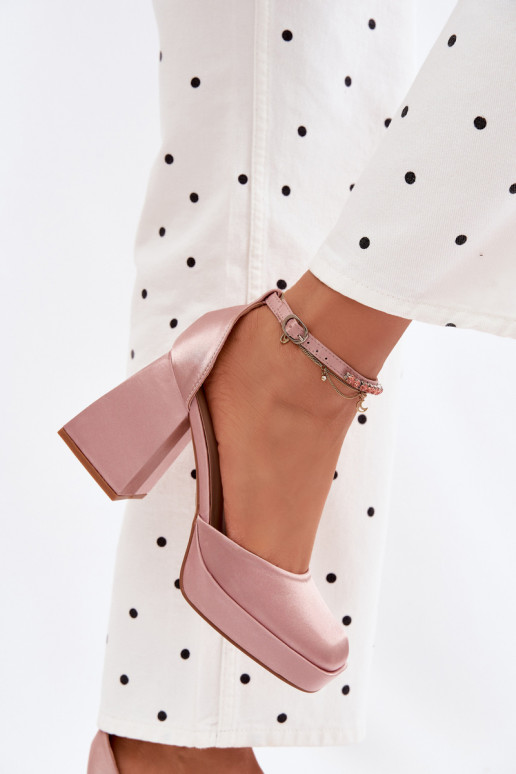 Sandales champagne à talons et finition satinée Calistae