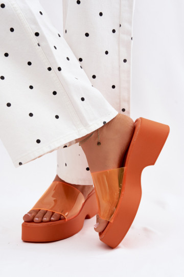 Pantoufles pour femmes avec une plateformeTransparentnym Bandesem couleur orange Selestia 2