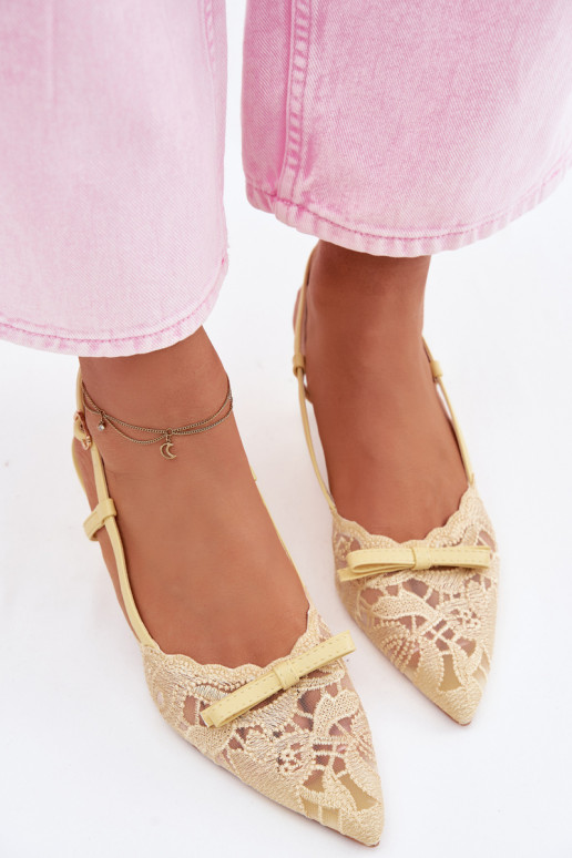 Sandales à lacets Féminin Activé obcasie avec des rubans couleur jaune Il fautribelle