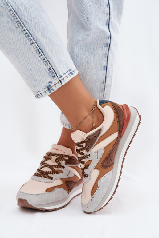 Baskets brunes pour femmes en daim McArthur MA253IN