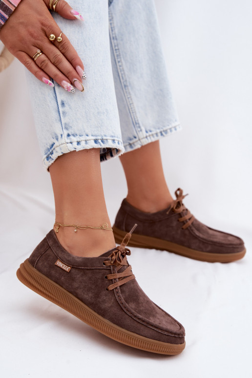 Chaussures en faux daim marron Vinceza 95391