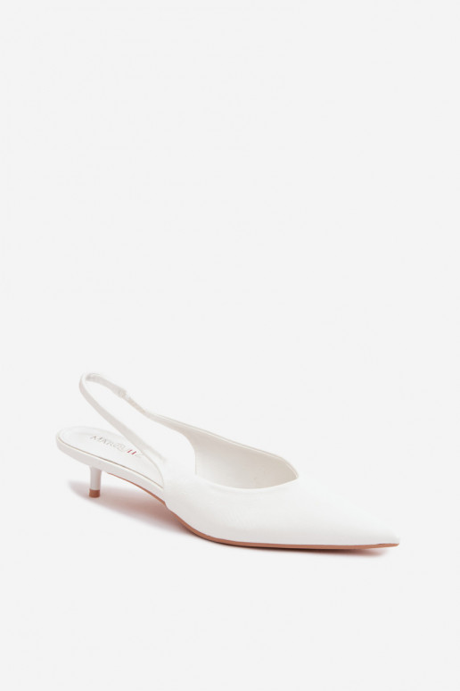 Sandales vernies blanches avec des talons en cuir synthétique Averelle