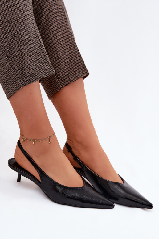 Sandales vernies noires avec des talons en cuir synthétique Averelle