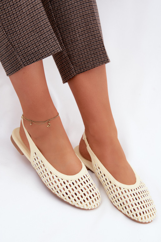 Sandales pour femmes avec des éléments ajourés couleur jaune Selviora