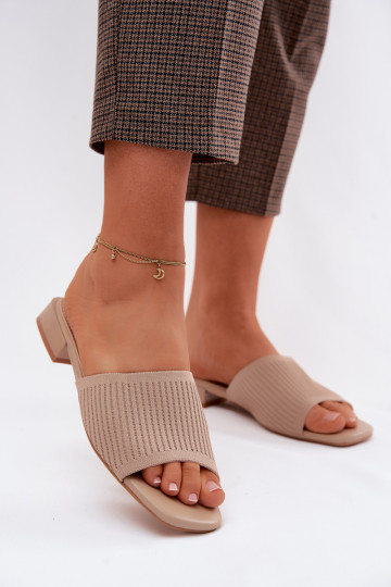 Chaussons pour femmes couleur sable avec de larges talons Belissea 2