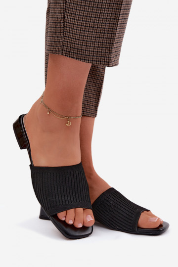 Chaussons pour femmes noirs avec de larges talons Belissea